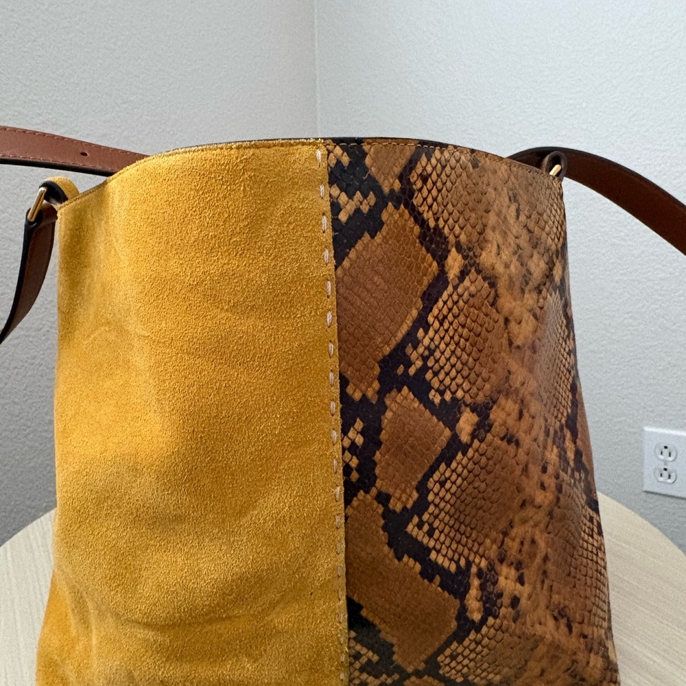 RARE: Tory Burch McGraw Snake-Embossed Leather & Suede Slouchy Hobo in Daylily. - Picture 3 of 8